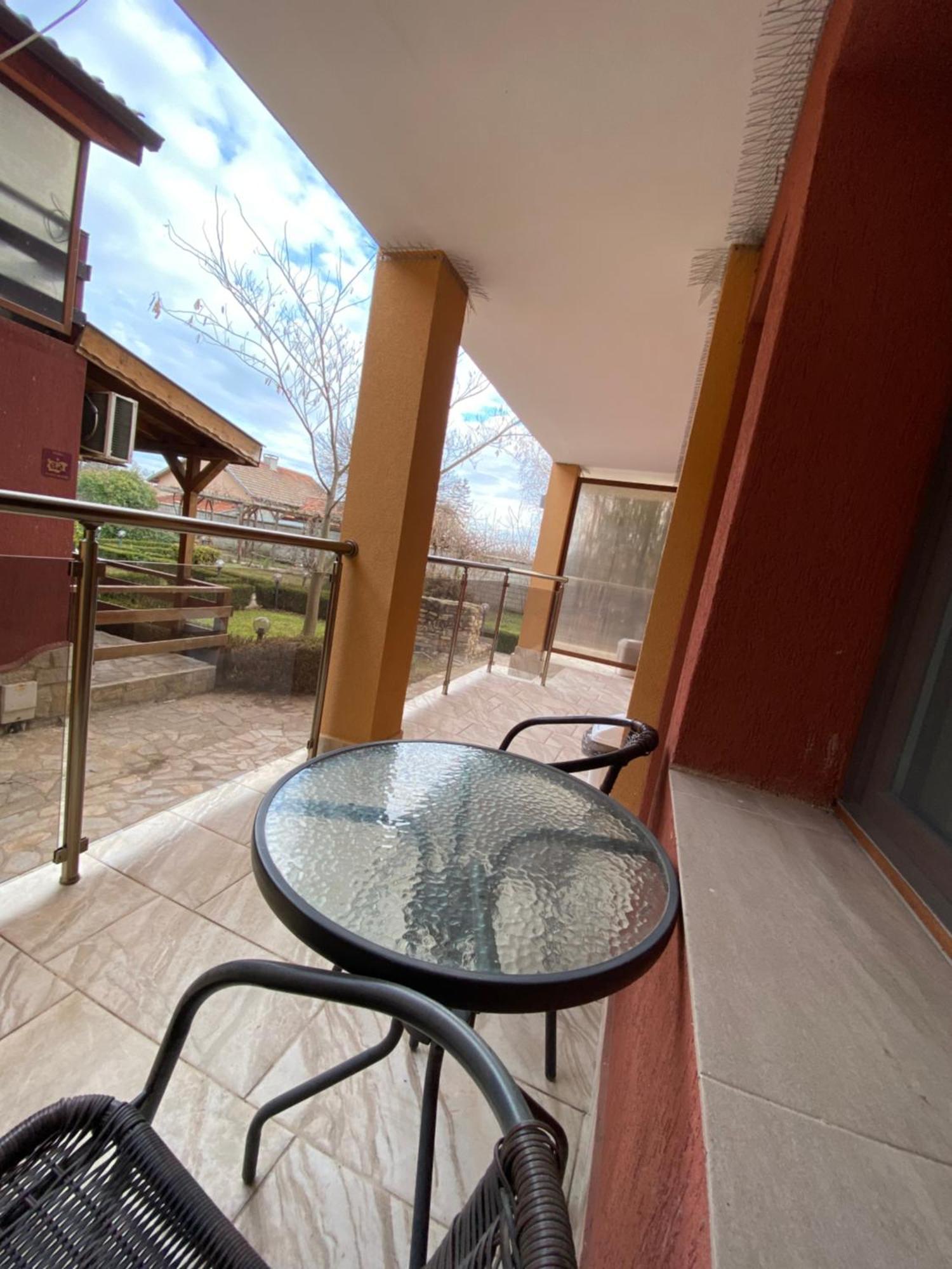 Guest Rooms Wild Duck Ezerets Экстерьер фото